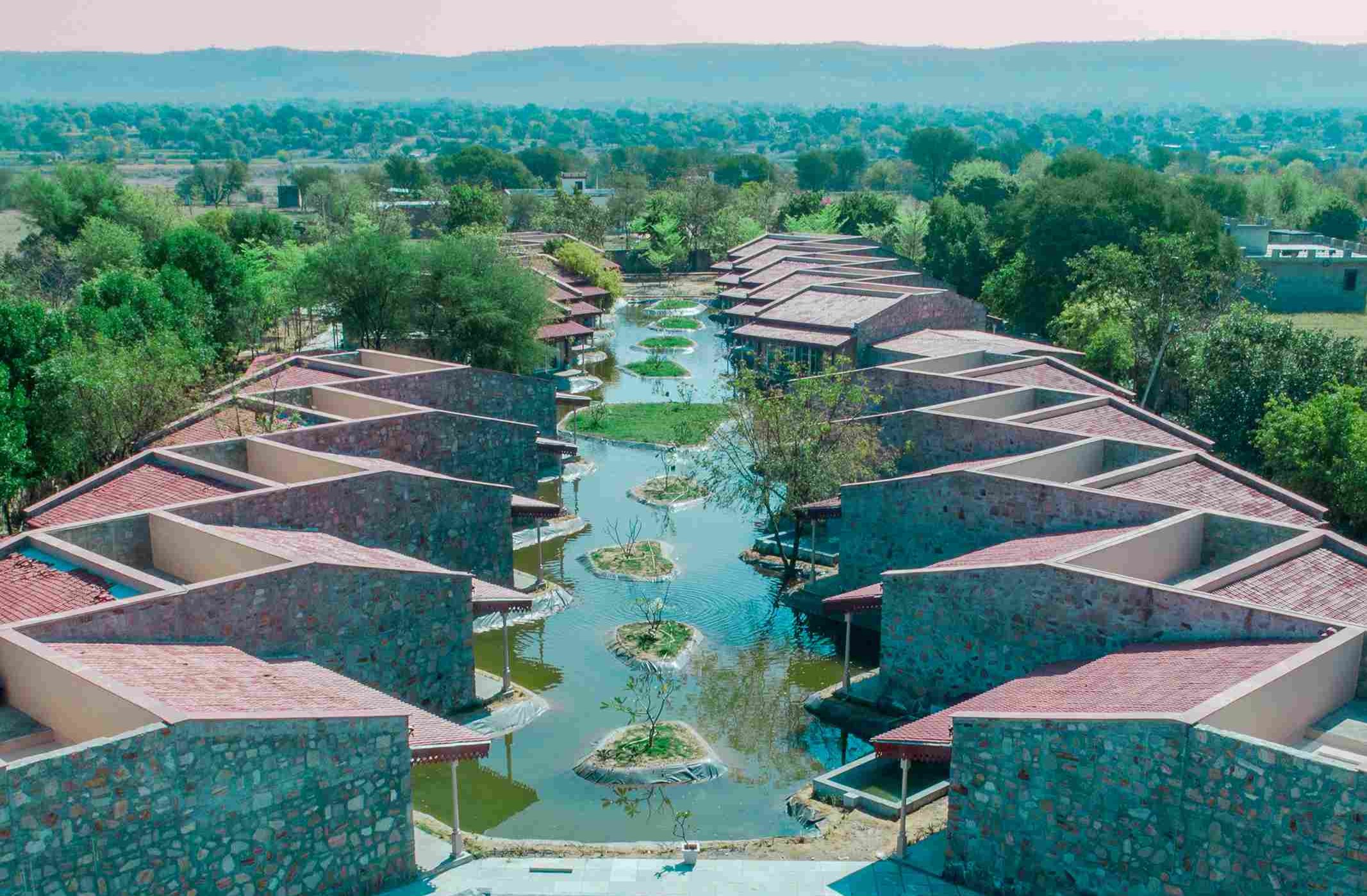 Brij Bageecha, Kukas